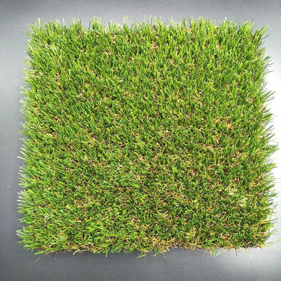 Patio trasero que ajardina el césped sintético de la hierba artificial para los acontecimientos 55m m PE 130/M